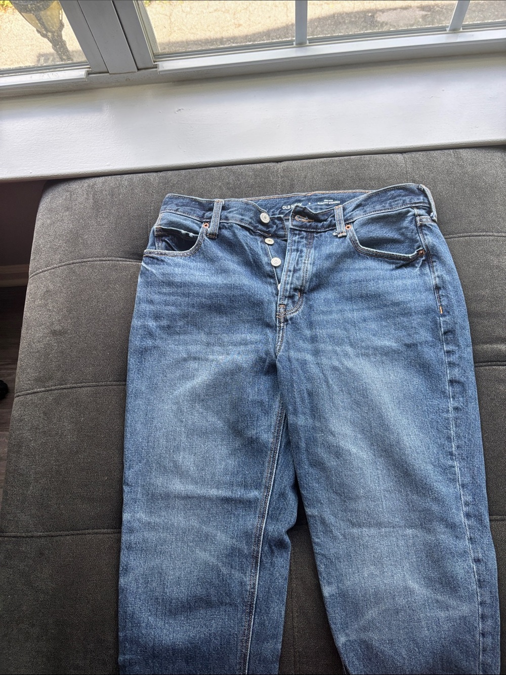 Old Navy Women's High-Rise Slouchy Straight Jeans - Dark Blue with Tan Stitching - Picture 3 of 5